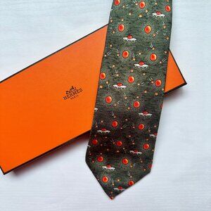 Hermes Neck Tie Green Flying Saucers, Planets, UFOs 7777 FA 100% Silk Authentic